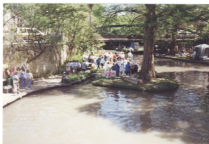 Every garden should have a water element -- and a stroll (and lunch) along San Antonio's ribbon of water is perfect for a warm afternoon.